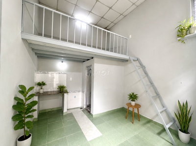 Phòng gác cao thoáng ngay ngã tư Thủ Đức, thuận tiện đi khu CNC