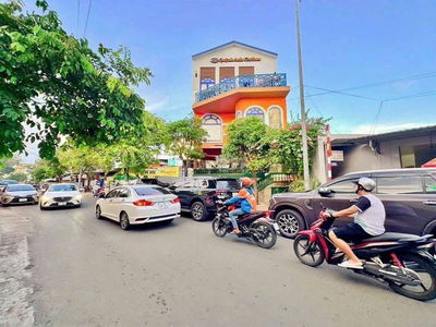 Bán nhà 4 lầu mặt tiền phạm sơn khai