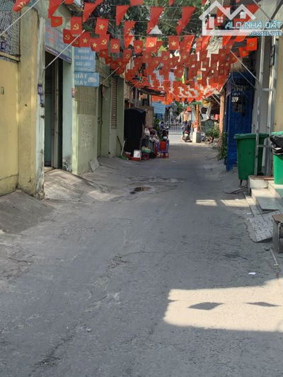 Đường xe hơi quận 1. Sô 168/22 Nguyễn Cư Trinh. Ngân hàng định giá hơn 7 tỷ, nay bán 5,9tỷ