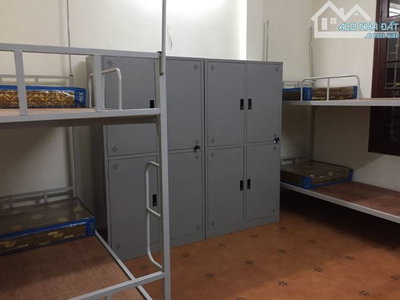 Chỗ ở cho người tiết kiệm trẻ tuổi vui vẻ