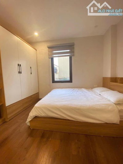 Cho thuê homestay ở phan kế bính 8 tầng 1 hầm, full đồ, oto đô cửa