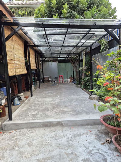 Đất có nhà gỗ cho thuê