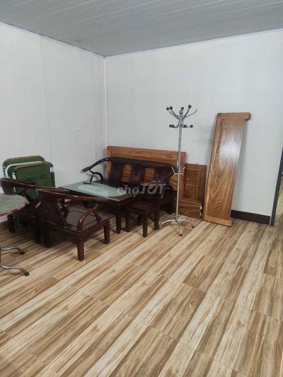 Cho thuê căn hộ tầng 4 phố chùa Bộc