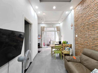 Nhà 55m2 - Gần Phạm Văn Đồng
