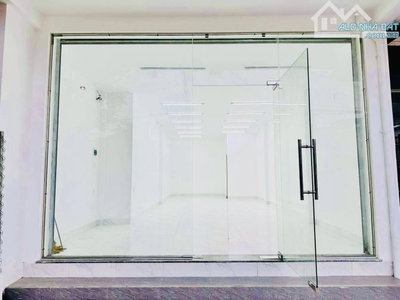 🔥🔥🔥🔥🔥Cho thuê mặt bằng mới đẹp đường BÀ TRIỆU chỉ 1x triệu/tháng