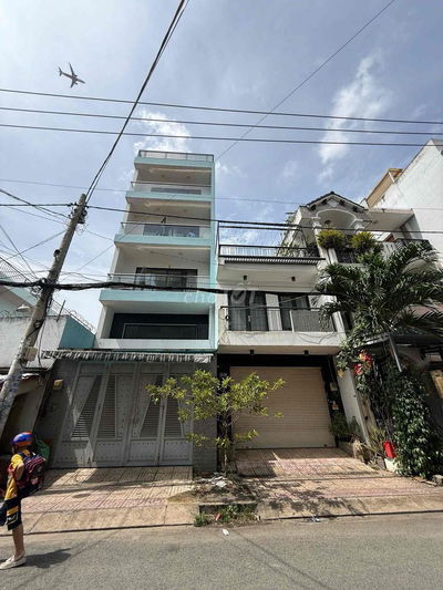 Bán Nhà Nguyễn Hữu Tiến.Quận tân Phú.DT 5 x 17-1 trệt 4 Lầu Đường 12m
