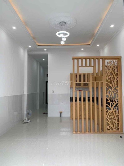 Cho thuê nhà DT 4x17 nhà cấp 4 ) 2 phòng ngủ .1 wc