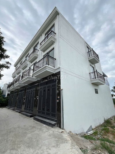 Bán gấp!! Siêu phẩm 4 tầng Phụng Châu, Chương Mỹ 58m2, 4 ngủ
