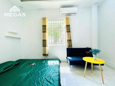 Studio cửa sổ trời giá rẻ full nội thất ở mặt tiền Sư Vạn Hạnh Quận 10