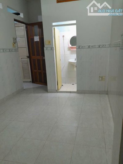 chjo thuê phòng trọ ngay quận 1 nguyễn trãi giá sing viên