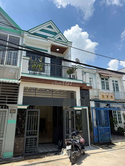 Nhà đẹp đường lớn