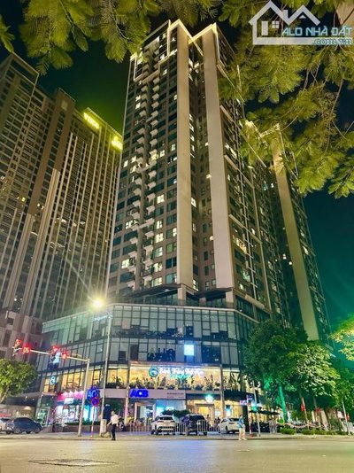 HƠN 8TỶ BÁN CHUNG CƯ 109 NGUYỄN TUÂN  - LÔ GÓC - CÓ SLOT Ô TÔ - CỰC THOÁNG