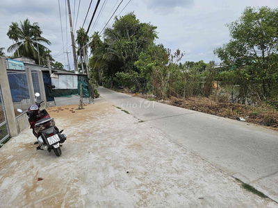 ĐẤT GÓC HAI MẶT TIỀN BÁN GẤP