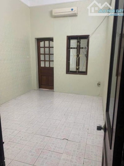 Cho thuê nhà nguyễn văn cừ vừa ở, vừa làm văn phòng 40m, 4 tầng, giá 10triệu, full đồ