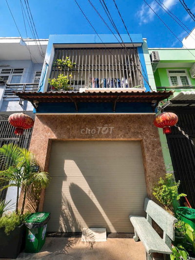 Nhà đẹp giá tốt chính chủ 1 trệt 1 lầu 3PN 2WC hẻm xe hơi 5m