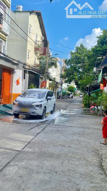 NHÀ NGAY CHỢ BÌNH TRỊ ĐÔNG 2P QUA TÊN LỬA GẤP BÁN