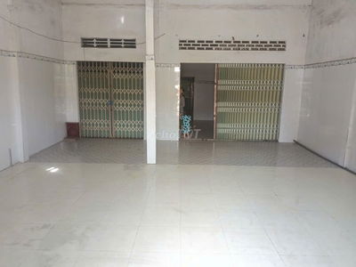 Bán nhà chính chủ mặt tiền QL57 cách Bến xe Mỏ Cày Nam 500m