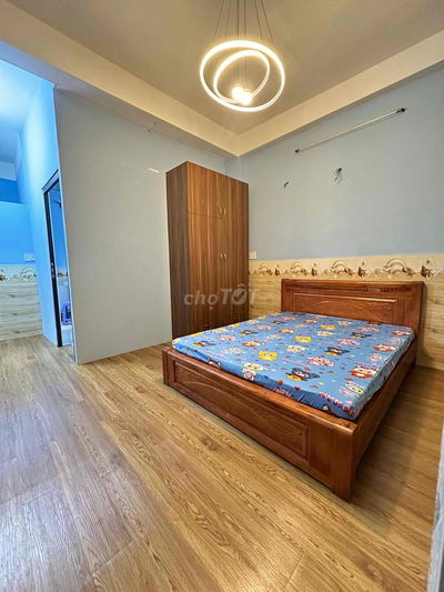 phòng mới xây cao cấp full mội thất  rộng rãi thoáng mát có ban công