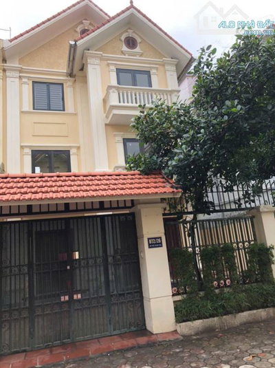 Cho thuê biệt thự KĐT Trung Văn Hancic. DT 165m2, 4 tầng, MT 10m, nhà mới đẹp, giá 36tr