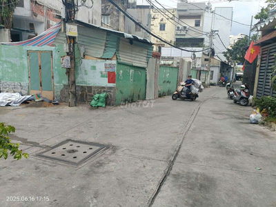 Tôi cần bán gấp nhà 111/9/17 vườn lài