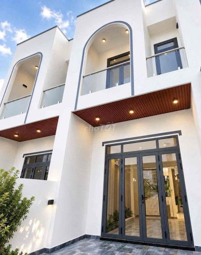 700 TRIỆU nhà lầu gần Công ty Changshin, 101m2,sổ hồng, tặng