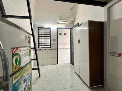 CHO THUÊ PHÒNG GÁC CAO ĐẦY ĐỦ TIỆN NGHI THANG MÁY GIÁ RẺ GẦN MÃ LÒ