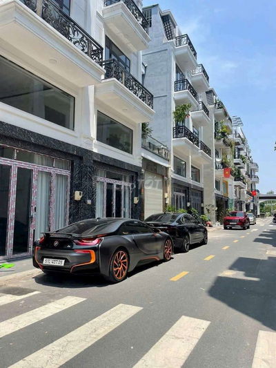Nhà phố Khu Coumpoud 1lững 3 lầu đường 8m thông Hà Huy Giáp