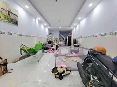 Giá: 4.5 tỷ 127/ Ni Sư Huỳnh Liên 50m2, 2 tầng, DT: 4.1 x 12.5, P10