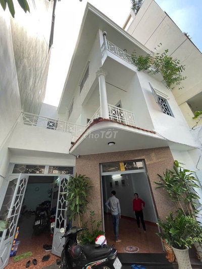CHO THUÊ BIỆT THỰ CAO THẮNG, QUẬN 3, DT 8.5x18M, TRỆT 2 LẦU, GIÁ 50TR