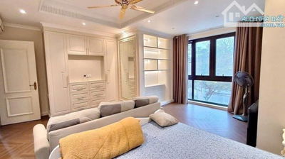 Bán gấp Nhà hoa bằng cầu giấy Dt65m*5t*nhỉnh 12 tỷ.ô tô đỗ cửa,5m ra ngõ ô tô kinh doanh