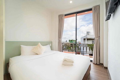 Khai Trương Căn Hộ Cao Cấp , Đường CMT8 , Ngay Vòng Xoay Dân Chủ,42m2