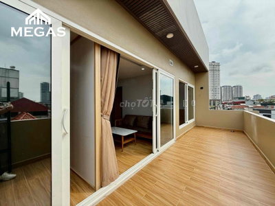 Tay Hồ 1n1k thoáng ban công full đồ ô tô đỗ cửa TV 55in