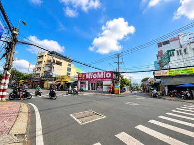 CHỈ HƠN 12,99 TỶ  DÃY TRỌ HẺM XE HƠI THÔNG  HOÀNG DIỆU 2 - NGANG  9M