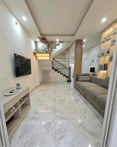 GẦN 50m2 giáp Q1 - chỉ cách 10m ra mặt tiền đường , khu dân trí cao