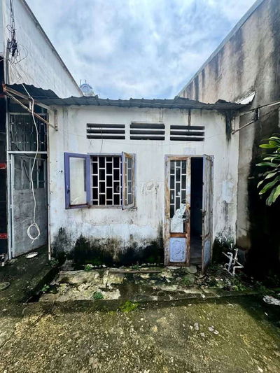 Nhà nát ngay trung tâm Gò Vấp, 15m2, sổ hồng riêng, giá 850 triệu