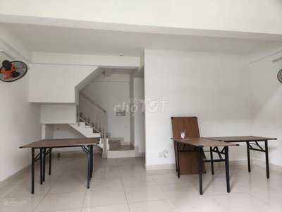 CHO THUÊ SHOPHOUSE EHOMES NAM SÀI GÒN BLOCK C 9TR/THÁNG
