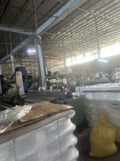 Cho thuê xưởng Dt 2000m2 Giá 100tr Dương Công Khi Hóc Môn