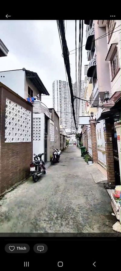 Bán nhà sổ hông hoàn công hẽm xe hơi