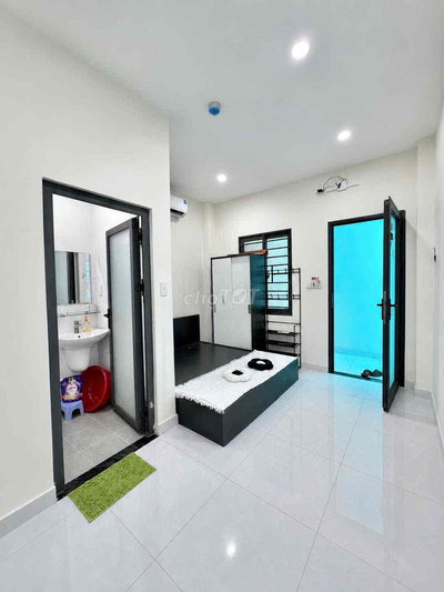 Căn hộ ngay cầu vượt lê văn việt, Full nội thất ở liền