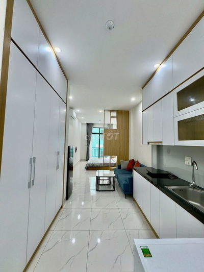 Phòng Ban công 40m2 FULL NT Nguyễn Văn Thương, gần Ngã tư Hàng xanh