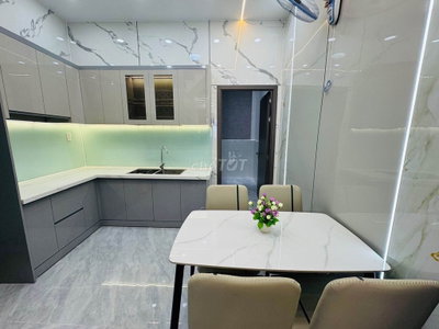CHIỀU DÀI 14M-HẺM XE HƠI 5M-3PN,3WC-SỔ ĐẸP NỞ HẬU -GIÁ 4.1 TỶ(TL)🏡