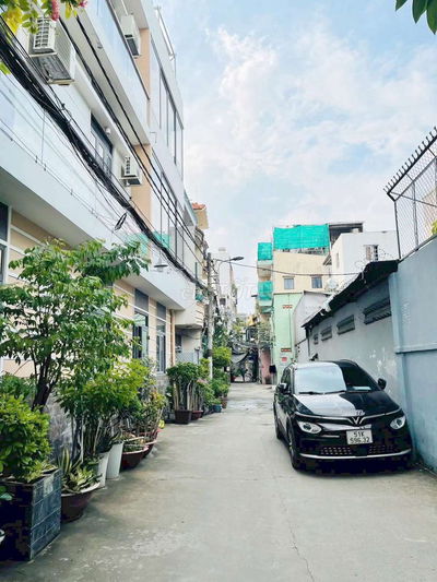 HXH 16C, 70 m2 ( 4,6*16m) , sát vách Q1 , khu VIP , vị trí đẹp
