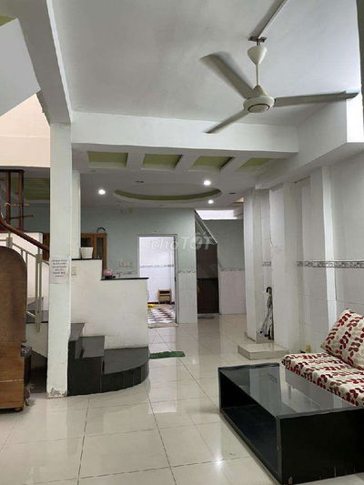 Chính chủ bán nhà dt khủng 107 m2 cực rẻ , 2T,4PN , đang cho thuê ..