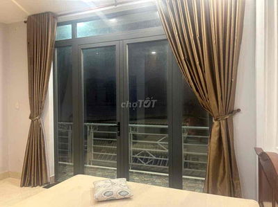 PHÒNG TRỌ SẠCH MỚI CÓ BAN CÔNG TO GIÁ RẺ