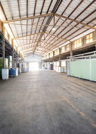 Cho thuê kho Bùi Văn Ba, 1.300m2 – container ra vào thuận tiện