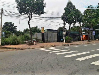 Cần bán mặt tiền đường Nguyễn chí thanh giảm 300 triệu
