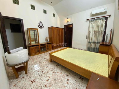 Phòng giá rẻ, full nội thất, giờ giấc tự do Quận 1, gần KHXHNV, Y dược