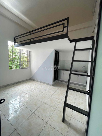 PHÒNG MỚI BAN CÔNG CỬA SỔ TRỜI NGAY BÌNH THẠNH