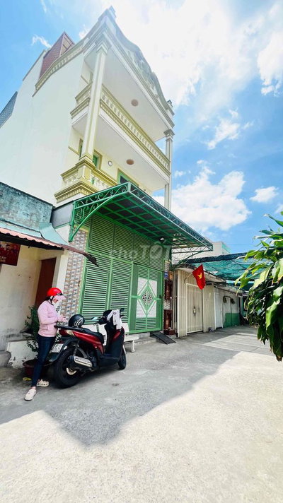Bán Nhà Linh Xuân 4 Tầng Mới Đẹp ! Đường 8 mét