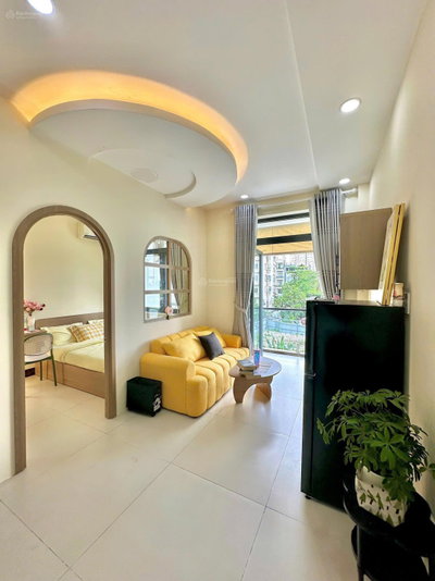 Phòng mới Ban công Nguyễn Gia Trí- full nội thất & tách bếp . Liên hệ 0989 785 ***